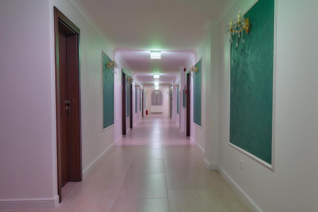 Hotel Imperium Botiz Exterior photo